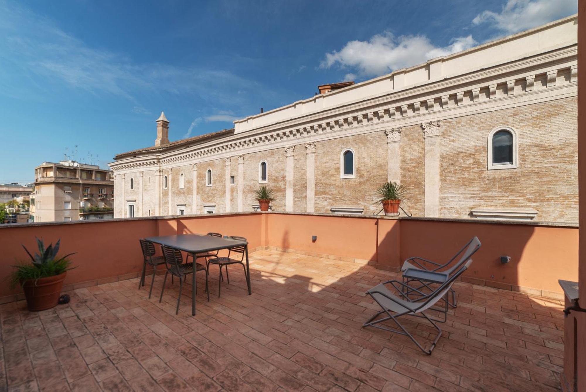 Apartment with Terrace in via del Pellegrino - FromHometoRoma Esterno foto